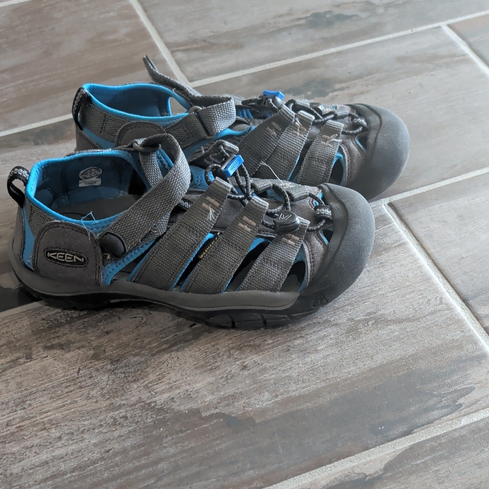 Keen Kids' Charcoal and Aqua Sandals